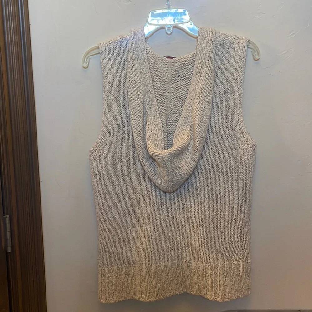Talbots Made In Italy Wool hooded Vest!  Medium